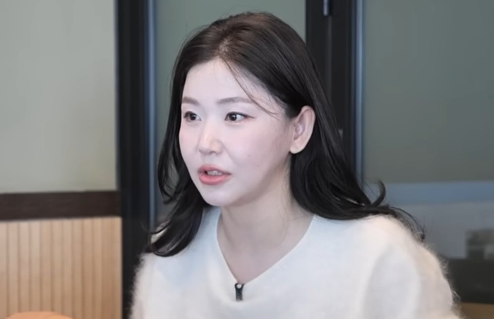 탈북 유튜버 한송이가 북한 불법 성형 시술에 대해 폭로했다. [사진출처  = 영상 캡처]