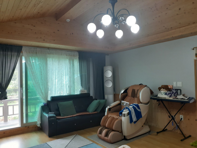 1c528a8bee5da774364ac8be98bcf2f793ccdb7d.jpg